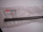 4jh-25811 Yamaha Front Axle Nos