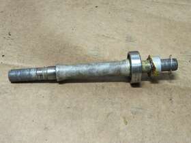 90-6231 Bsa Bantam D7 175 Rear Wheel Axle Spindle