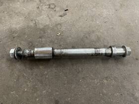 41114-06a Harley-davidson Fxdi Dyna Super Low Rider Steet Bob 06 07 Oem Rear Wheel Axle