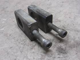 41571-06 Harley-davidson Ft06 Fxdi Rear Axle Adjusters With Bolts Nice Shape Used #3215