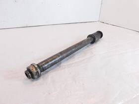 41627-08 Harley-davidson 2009-2013 Sportster Xr1200 Rear Axle Bolt With Nut And Wheel Spacer