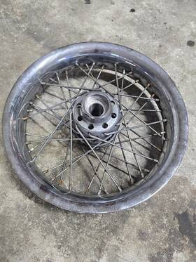 43300041 Harley-davidson 2012 Heritage Classic Front Wheel