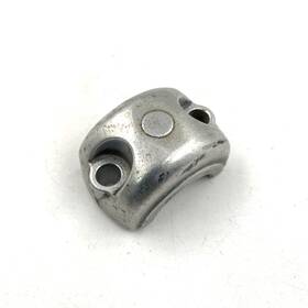 Harley-davidson 45104-08 Oem Aluminum Front Fork Axle Clamp Holder 08-17 Dyna