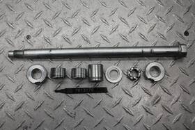 7813176 Harley-davidson 1998 Softail Custom Fxstc Rear Axle And Spacers Straight