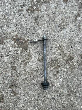42301-gcf-670 Honda Xr 70 Crf70f Xr50r Xr70r Rear Axle Back Wheel Rim Pivot Bolt Axel B3288