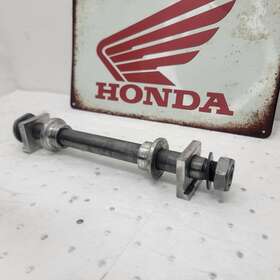 42301-kz3-861 Honda 1993 Cr125 Rear Axle Nut Blocks Spacers 1992-1993 Cr125r Complete