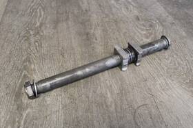 42301-mel-000 Honda 04-07 Cbr1000rr Rear Axle Back Wheel Rim Pivot Bolt Axel