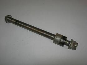 44301-304-972 Honda 1976 1977 1978 Xl175 Xl 175 Front Wheel Axle Shaft And Spacer 76-78