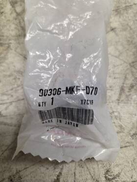 90306-mkf-d70 Honda 17 - 18 Cbr1000rr Sp2 Front Axle Bolt New #dw8