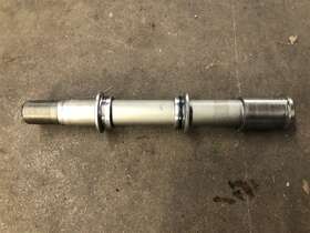 41068-0599 Kawasaki Ninja Zx6r Zx6 Zx636 636 19 20 21 22 23 Oem Front Wheel Axle And Spacers