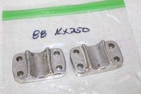 44063-1008 Kawasaki 1982 - 1988 Kx250 Fork Axle Holder Qty 2 Kx 125 250 500 88