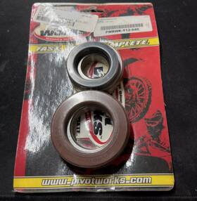 Pwrwk-y12-040 Pivot Works 1999-2023 Yamaha Yz Wr 125 250 400 426 450f Rear Wheel Bearing Kit