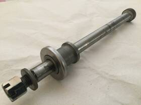 09180-3300v Suzuki Spacer Wheel Re-5 Re5 1975 Front Axle Bolt