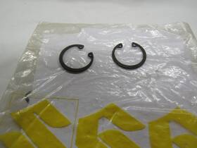51118-16510 Suzuki Nos New Ts250 Ts400 Tm250 Tm400 Front Fork Circlip Sold As 2