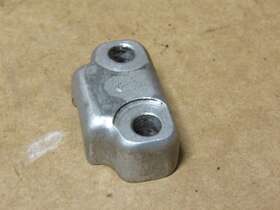 51132-31030 Suzuki 1982 Gs450l Front Wheel Axle Holder