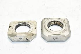61445-40f00 Suzuki 2001 - 2009 Gsxr 600 750 Rear Axle Blocks Chain Adjuster Oem