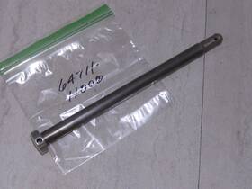 64711-11000 Suzuki T500 Cobra/t500/t350/t250/tc305/gt500/gt250 Rear Axle Nos