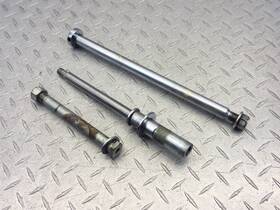 61211-38e00 Suzuki 64711-38a11 2000 99-04 Intruder 800 Vs800 Oem Axles Front Rear Swingarm Bolts Lot