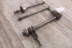 64711-40201 Suzuki 1979 79 Rm125 Rm 125 Front And Rear Axle With Swing Arm Bolt