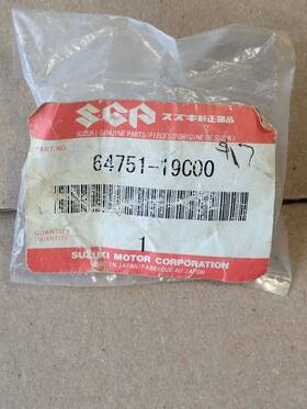 64751-19c00 Suzuki Nos Oem New Left Side Rear Axle Spacer Collar 89-09 Gs500 88-96 Gsx600 Vz800