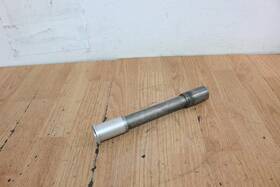 69600-33c00 Suzuki 2006 Gsxr1300r Hayabusa Front Axle