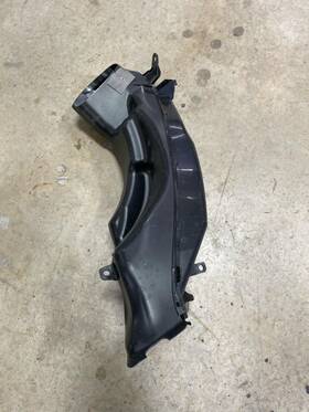 94420-17k00 Suzuki 17-2024 Gsx-r1000 Gsxr 1000 Used Oem Air Intake Pipe Right