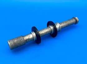 K4106-80004 Suzuki 04- 06 2005 Rmz250 Rmz 250 Oem Front Wheel Axle Bolt Pivot Shaft Assembly