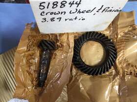 518844 Triumph 3.89 New Old Stock Crown Wheel And Pinion Solid Spacer Type