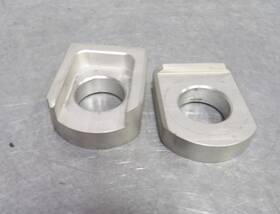 T2011048 Triumph 17 Bonneville T120 Rear Wheel Axle Adjuster Blocks