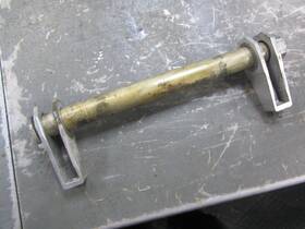 13s-25376-00-00 Yamaha 08 Yzf R6 Rear Wheel Axle And Chain Adjusters