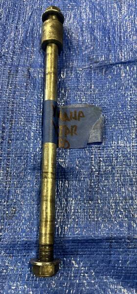 2uj-25381-00-00 Yamaha Xv250 Rear Wheel Axle Xv 250 Virago V Star Route 66 Lm