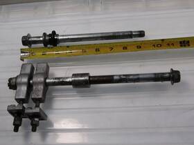 2uj-25388-00-00 Yamaha 95 - 07 Xv Virago 250 Xv250 Oem Front Rear Rim Axle Chain Adjuster