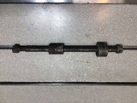 3345 Yamaha Dt100 1978 Axle Rear Wheel Pivot Bolt And Spacer Assy