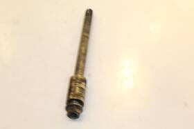 3d8-22141-01-00 Yamaha 2014 V Star Xvs 950 Front Wheel Rim Axle Pivot Bolt