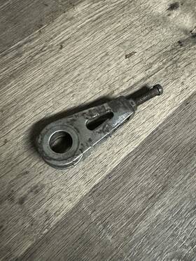 4g0-25389-00-00 Yamaha 1981 81 Xj550 Xj 550 Xj550rh Seca - Chain Puller With Bolt And Nut