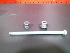5hp-25381-00-00 Yamaha 03-09 Ttr125e Oem Rear Axle Back Wheel Rim Pivot Bolt Axel