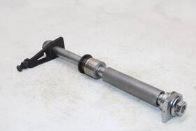 5vn-25381-00-00 Yamaha 2005 Road Star Xv1700 Oem Rear Axle Back Wheel Rim Pivot Bolt Axel