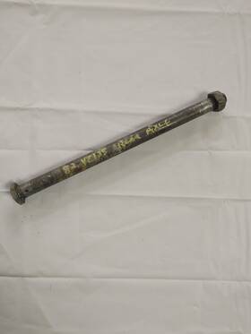 5x4-25381-00-00 Yamaha 1982 Yz125 Rear Wheel Axle Assembly
