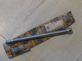 427-25181-00 Yamaha Mx100 Ltmx Lt2m Ct1 At1mx At1 Front Wheel Axle Nos