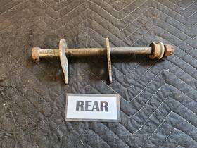 Uspt543402 Yamaha #a408 Dt250 Dt400 1977-1979 Rear Back Wheel Spindle Pin Axle