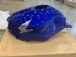 Nos 2004 Honda CBR600RR Fuel Tank Cover 83150-MEE-970ZC New Oem. Fixed Price $221.27.